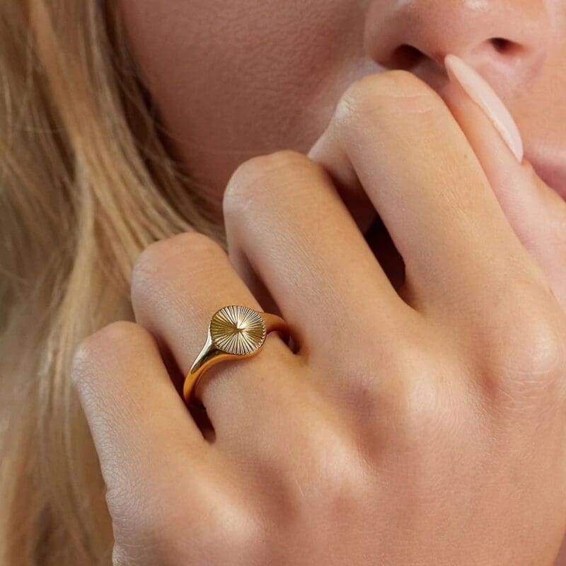 Bague ondulée à petits rayons